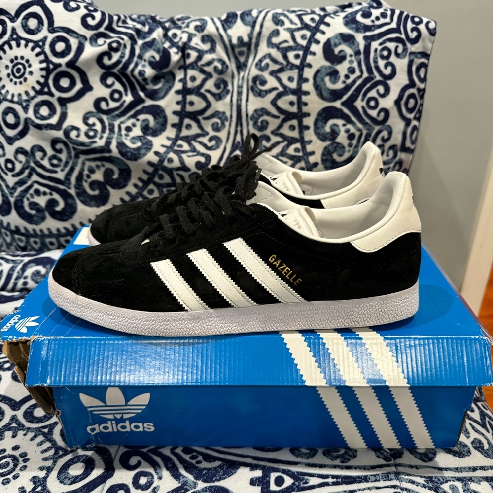 ADIDAS - Picture 3 of 7